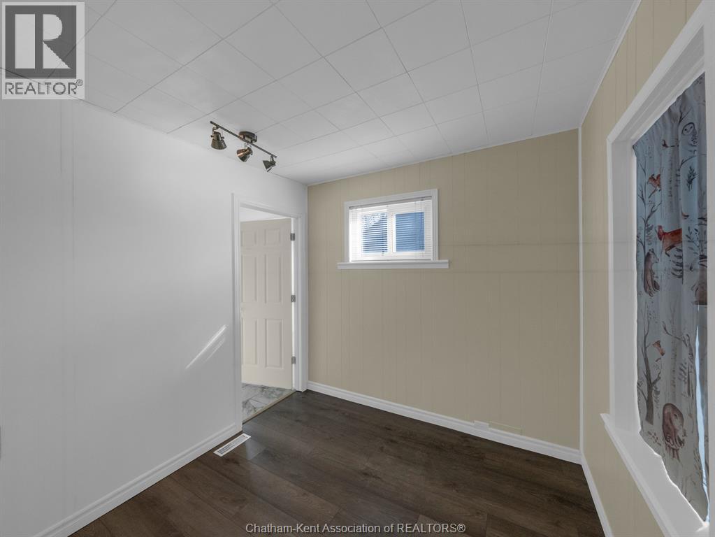 27 Eighth Street, Chatham, Ontario  N7M 4J4 - Photo 11 - 25029214