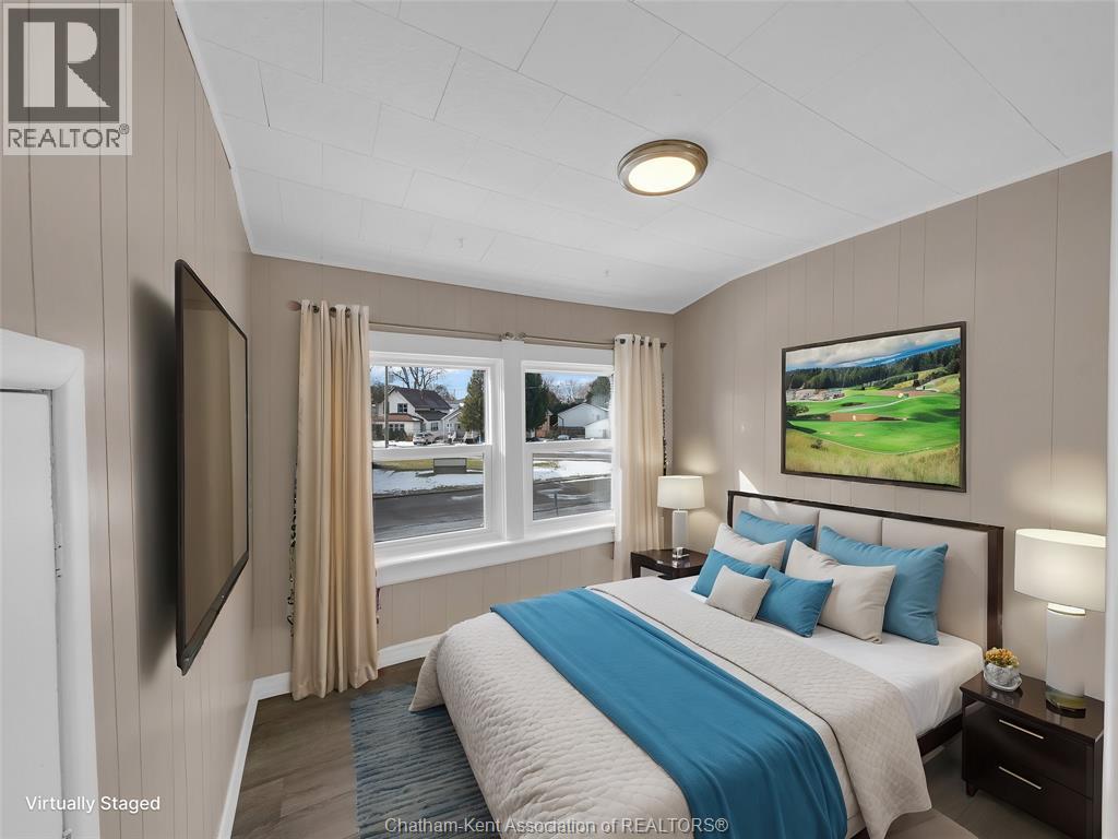 27 Eighth Street, Chatham, Ontario  N7M 4J4 - Photo 4 - 25029214