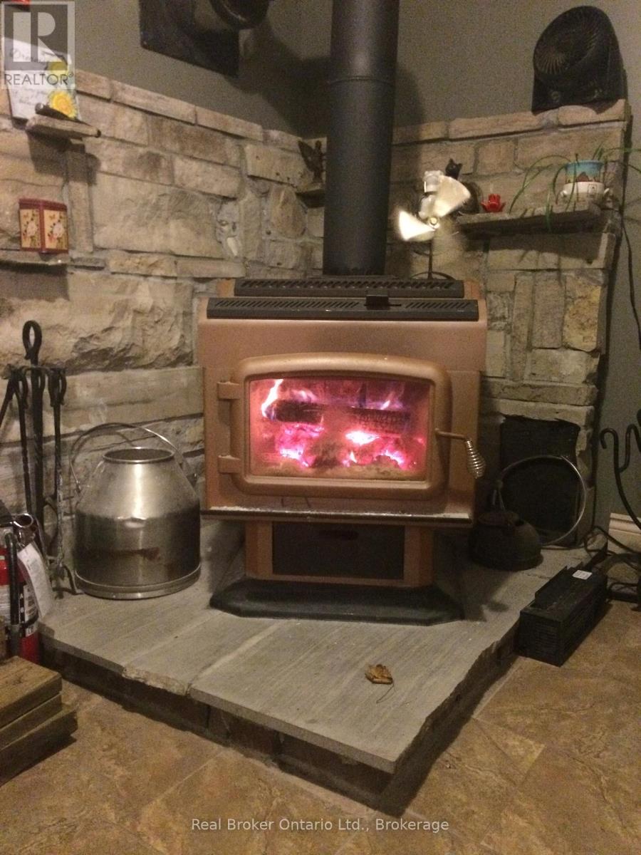 81567 Cp Line, Ashfield-Colborne-Wawanosh, Ontario  N7A 3Y1 - Photo 2 - X12047847