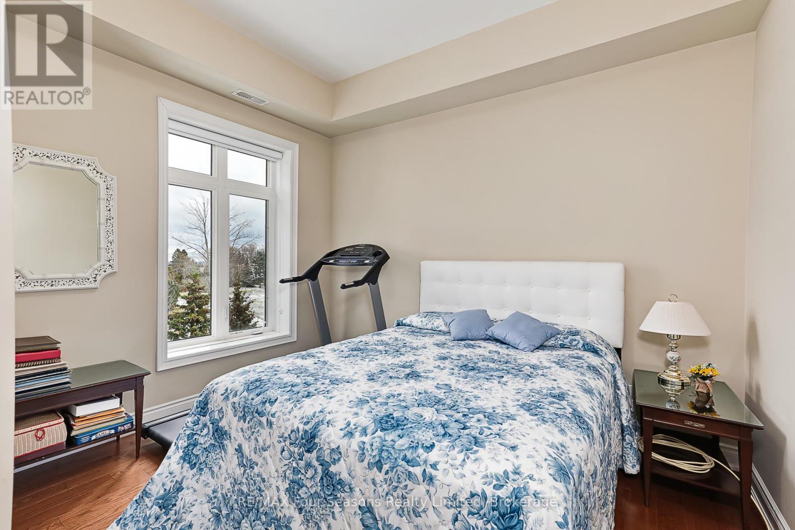 305 - 27 Beaver Street N, Blue Mountains, Ontario  N0H 2P0 - Photo 21 - X12561562