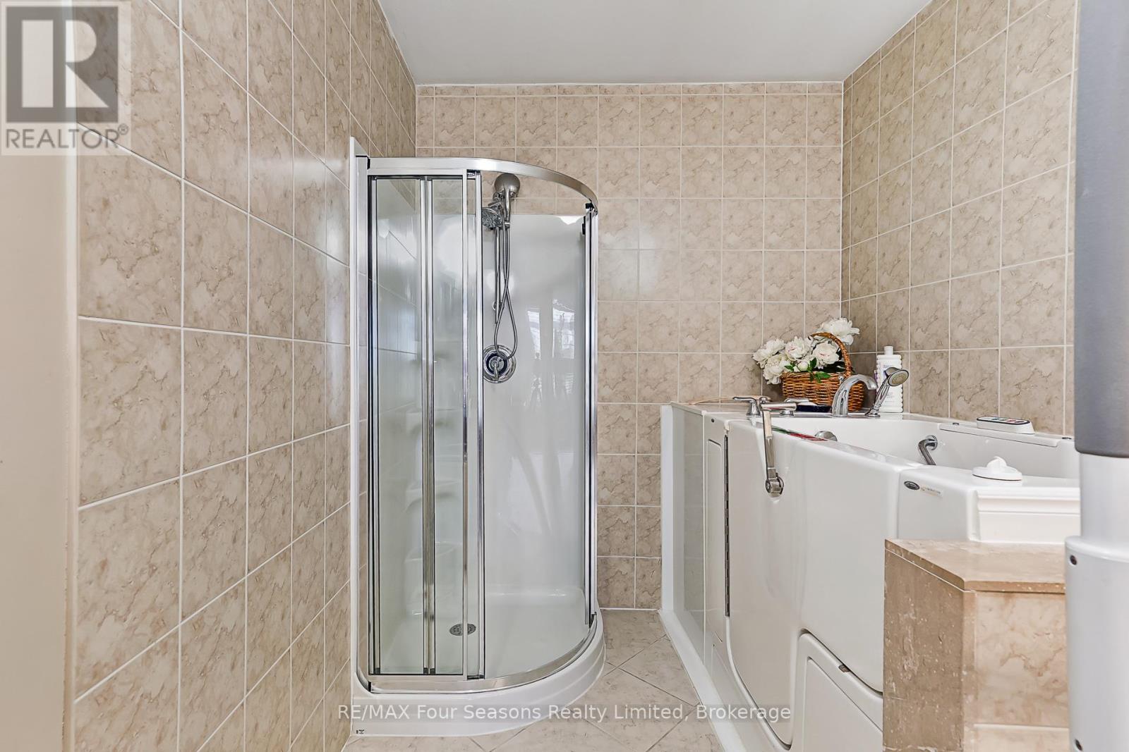 305 - 27 Beaver Street N, Blue Mountains, Ontario  N0H 2P0 - Photo 26 - X12561562