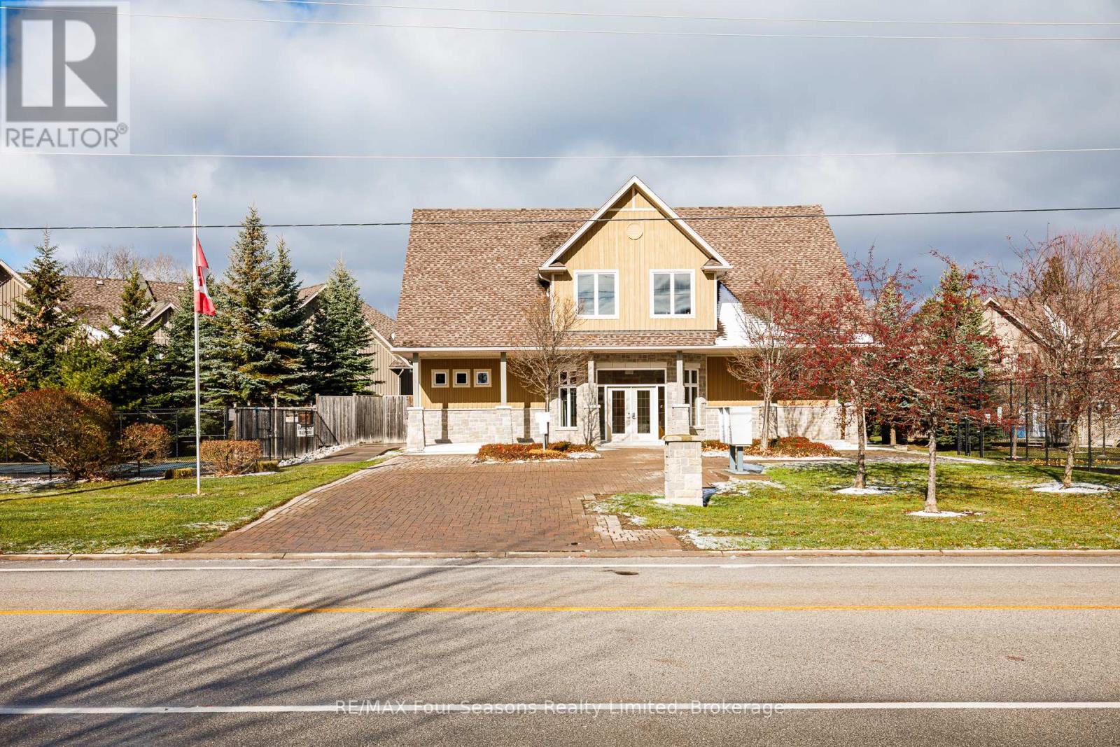 305 - 27 Beaver Street N, Blue Mountains, Ontario  N0H 2P0 - Photo 31 - X12561562