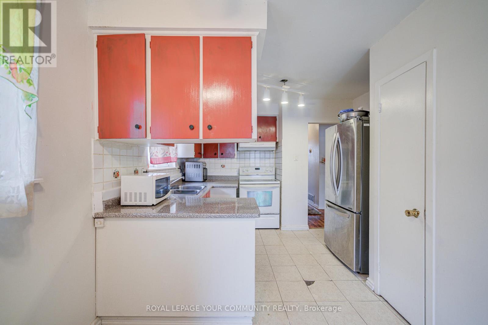 106 Cultra Square, Toronto, Ontario  M1E 2E3 - Photo 15 - E12561588