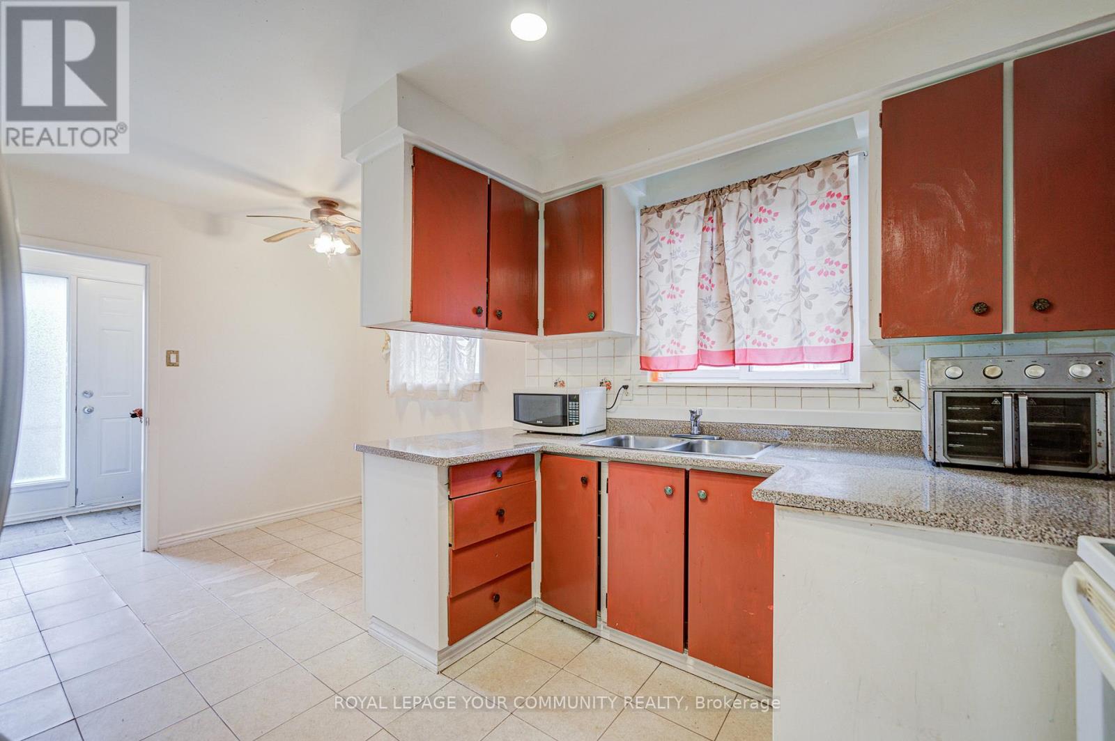 106 Cultra Square, Toronto, Ontario  M1E 2E3 - Photo 17 - E12561588