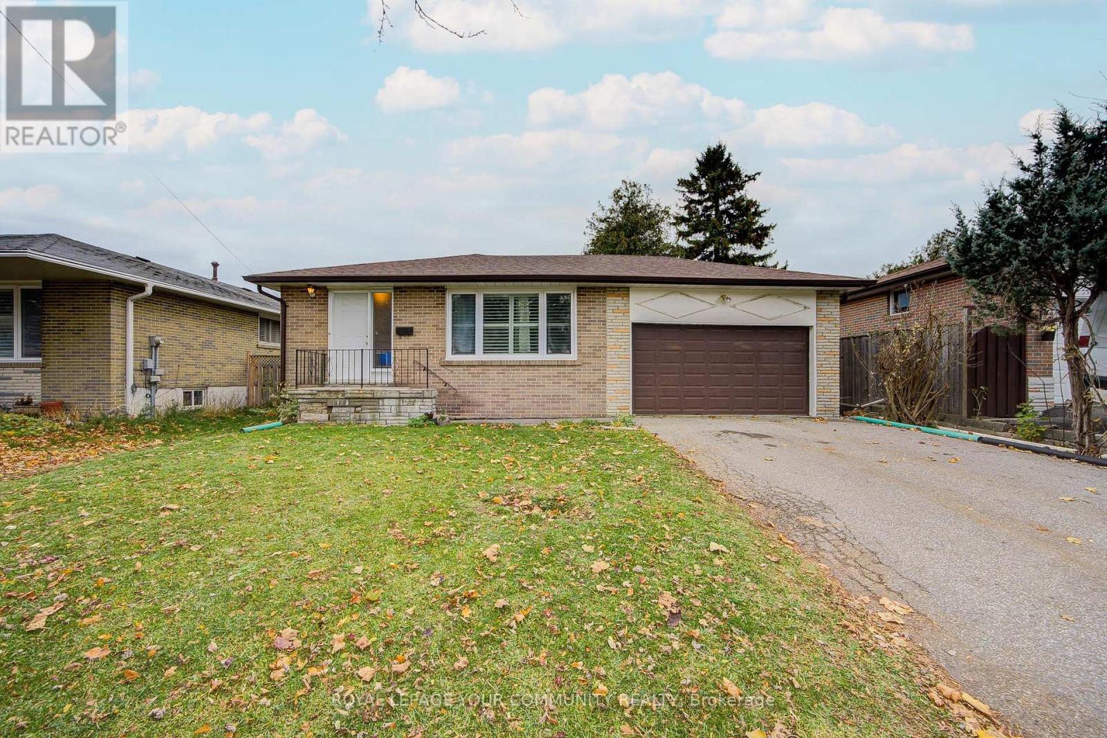 106 Cultra Square, Toronto, Ontario  M1E 2E3 - Photo 2 - E12561588