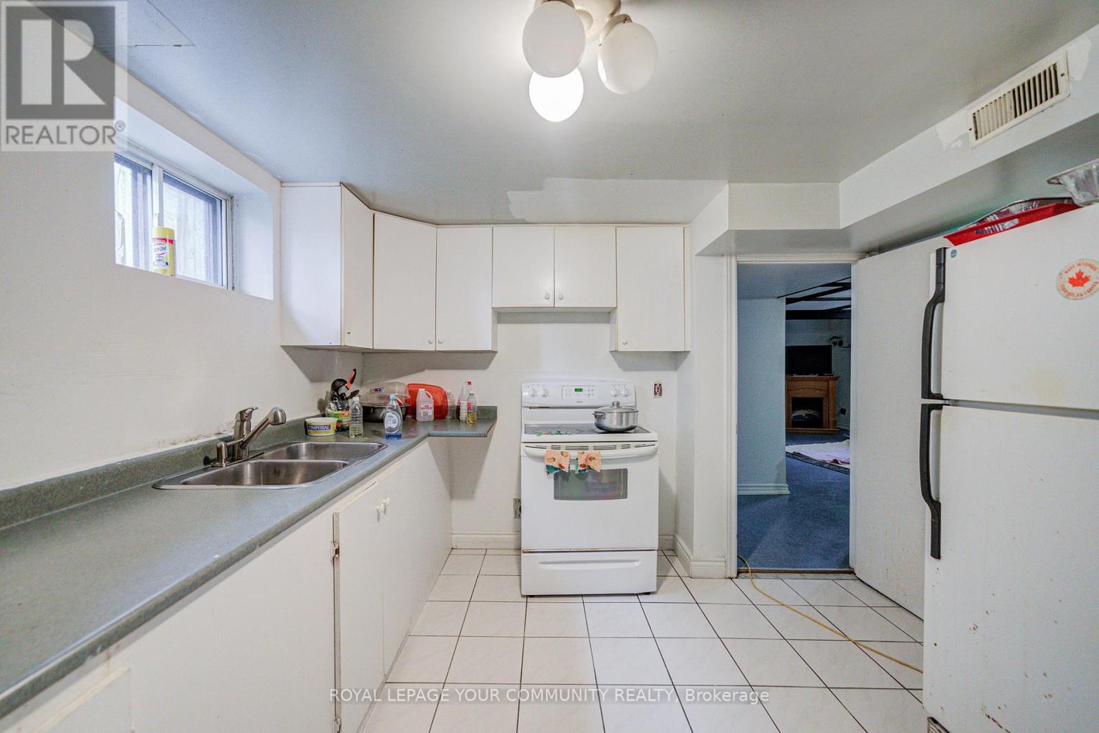 106 Cultra Square, Toronto, Ontario  M1E 2E3 - Photo 39 - E12561588