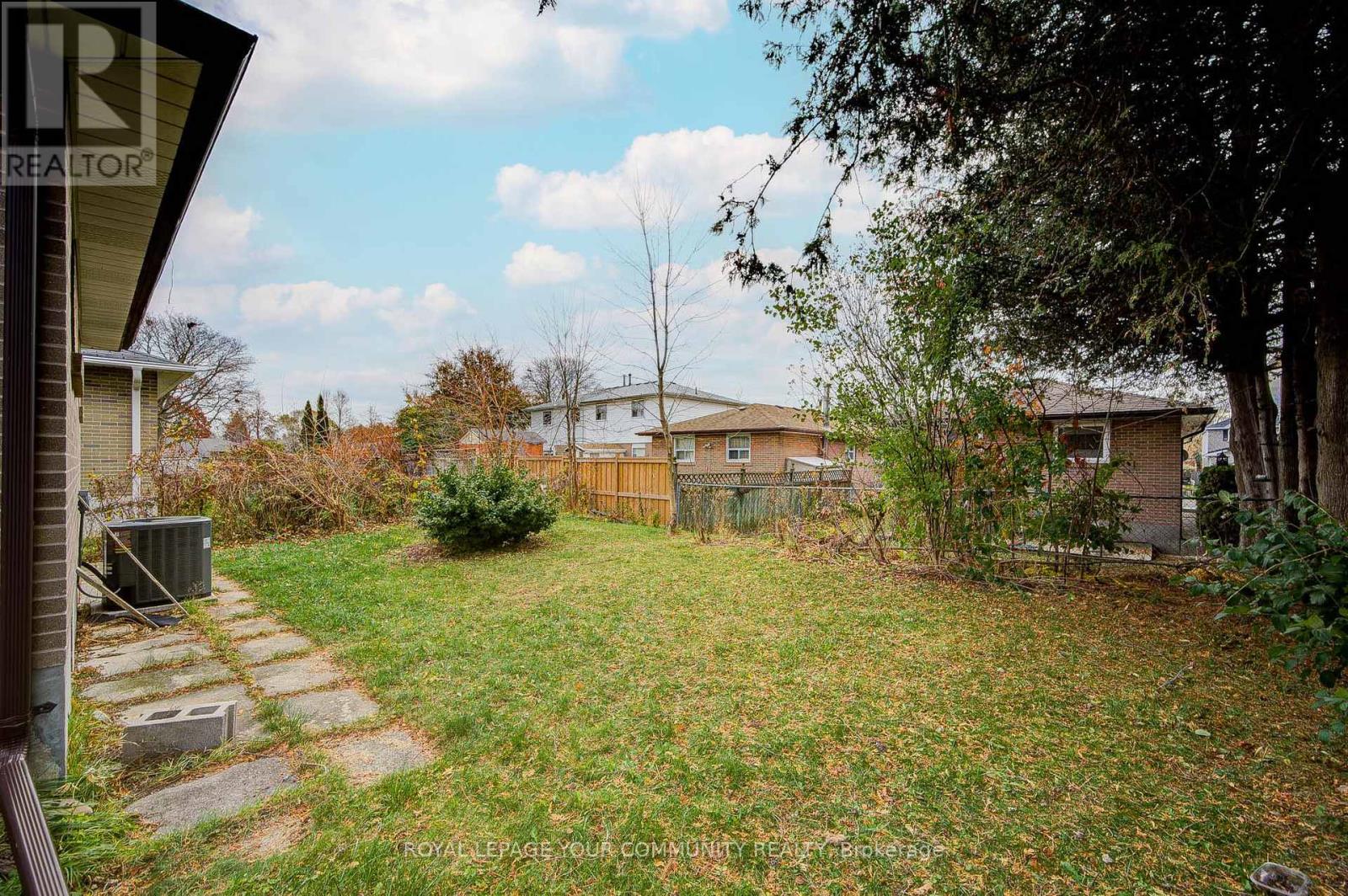 106 Cultra Square, Toronto, Ontario  M1E 2E3 - Photo 49 - E12561588