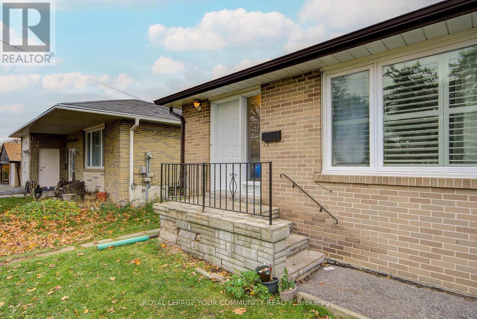 106 Cultra Square, Toronto, Ontario  M1E 2E3 - Photo 5 - E12561588