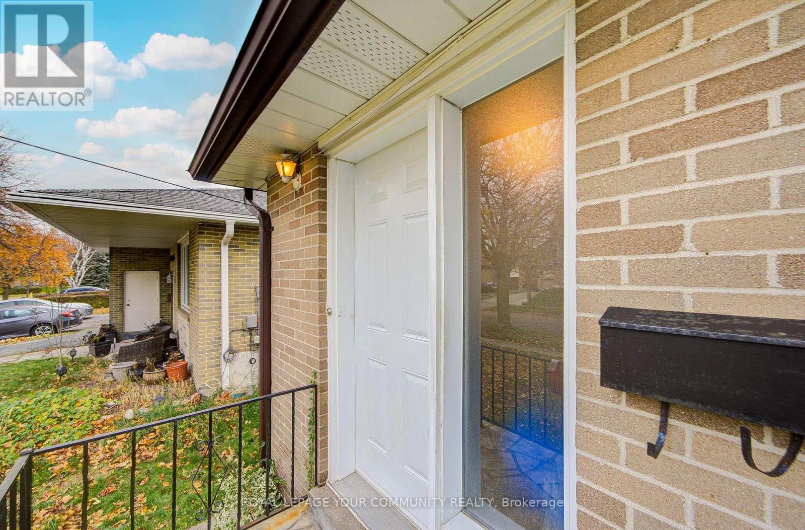 106 Cultra Square, Toronto, Ontario  M1E 2E3 - Photo 6 - E12561588