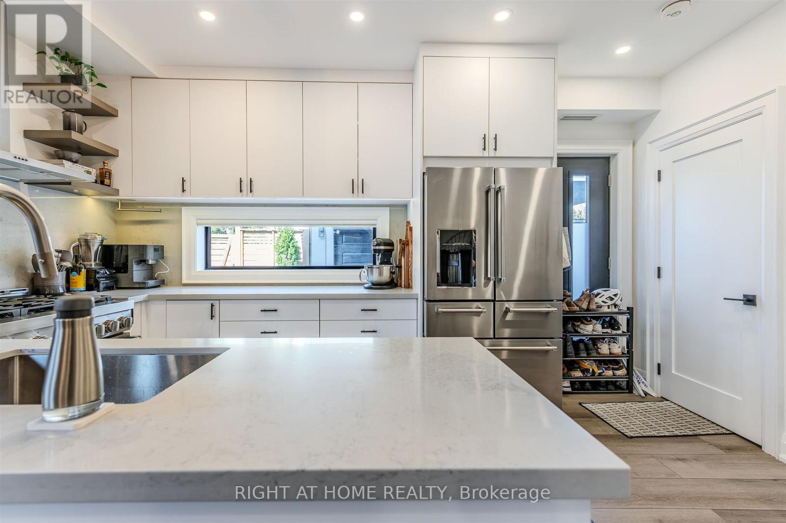 85r Condor Avenue, Toronto, Ontario  M4J 3M7 - Photo 10 - E12561590