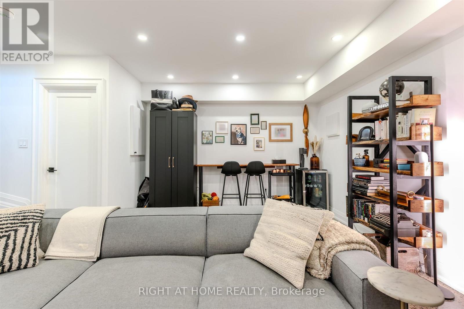 85r Condor Avenue, Toronto, Ontario  M4J 3M7 - Photo 18 - E12561590