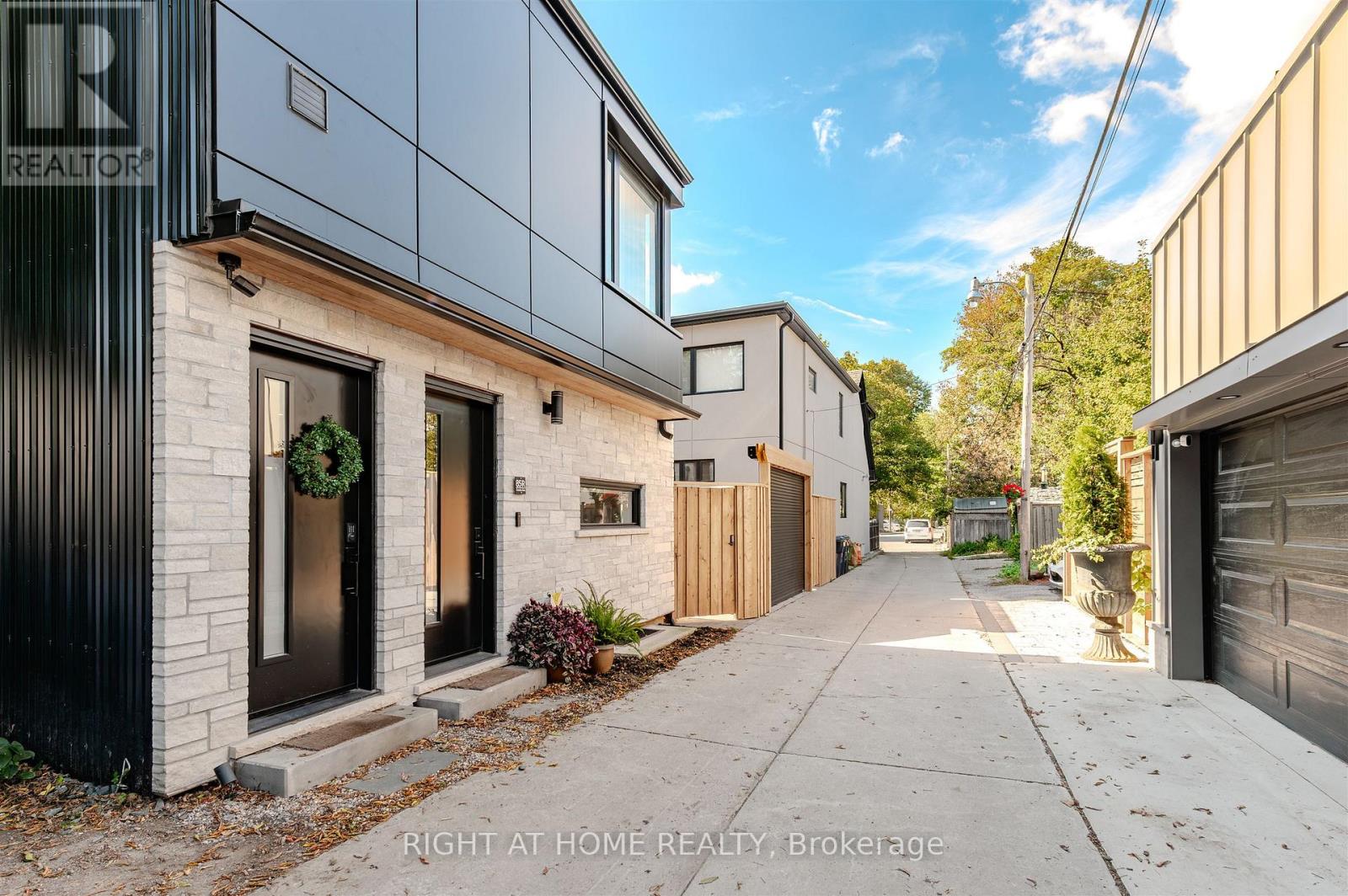 85r Condor Avenue, Toronto, Ontario  M4J 3M7 - Photo 2 - E12561590