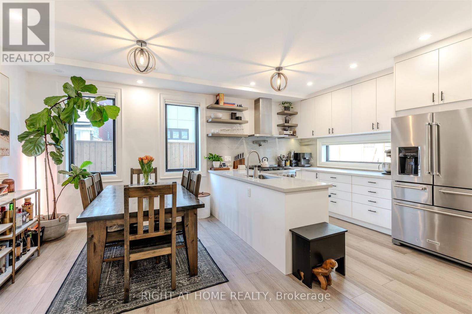 85r Condor Avenue, Toronto, Ontario  M4J 3M7 - Photo 3 - E12561590