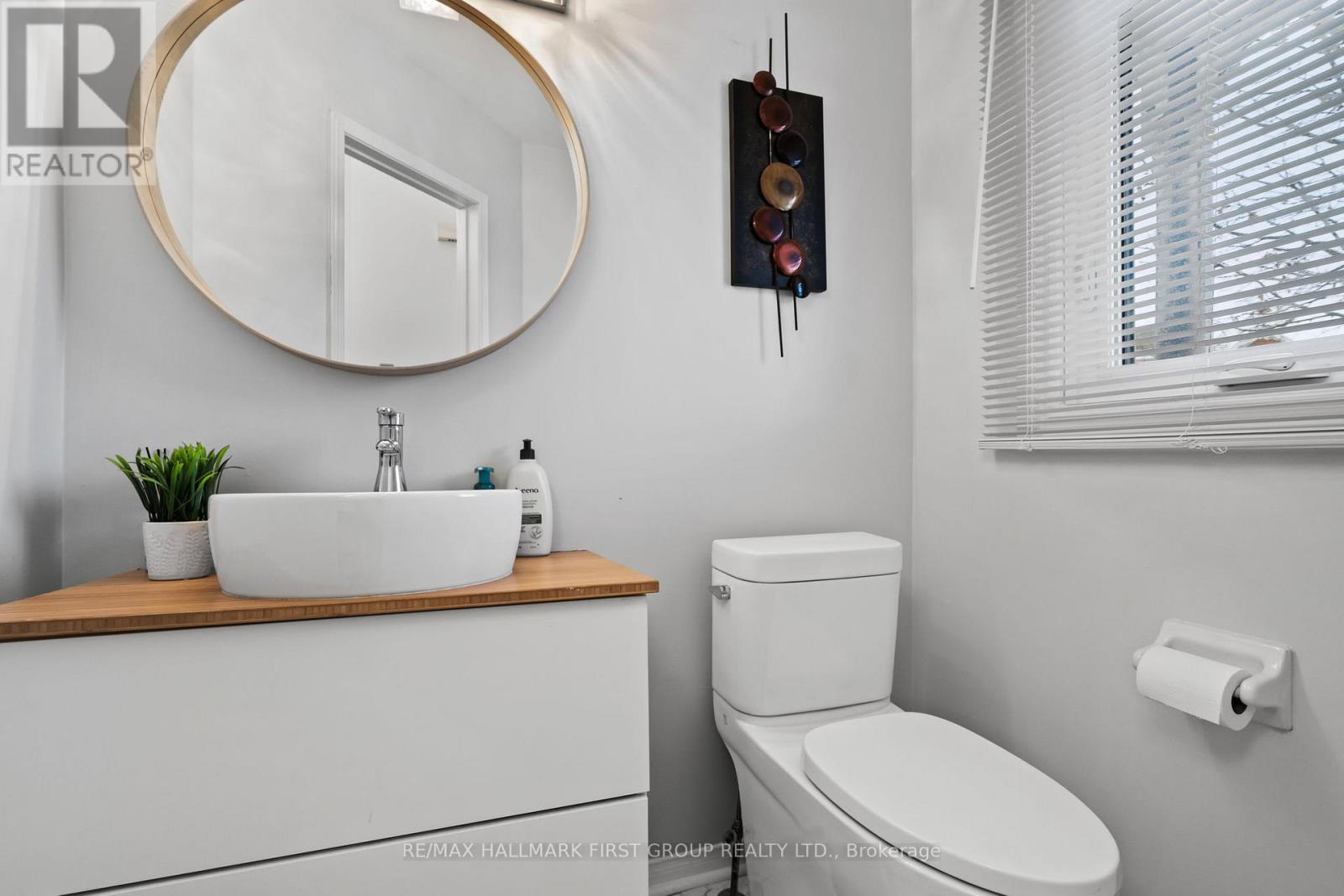 1696 Woodgate Trail, Oshawa, Ontario  L1G 8B4 - Photo 14 - E12561626