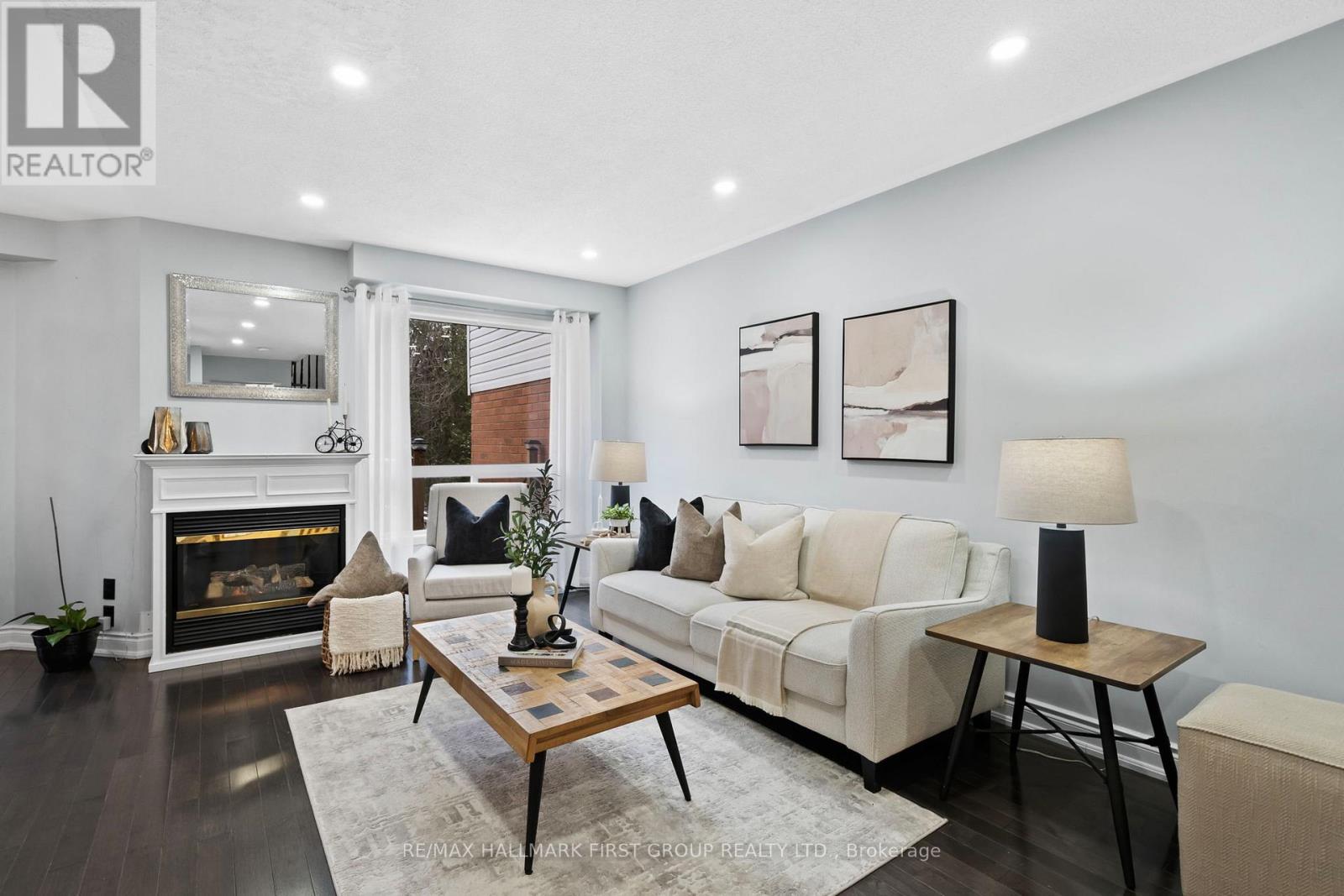 1696 Woodgate Trail, Oshawa, Ontario  L1G 8B4 - Photo 6 - E12561626