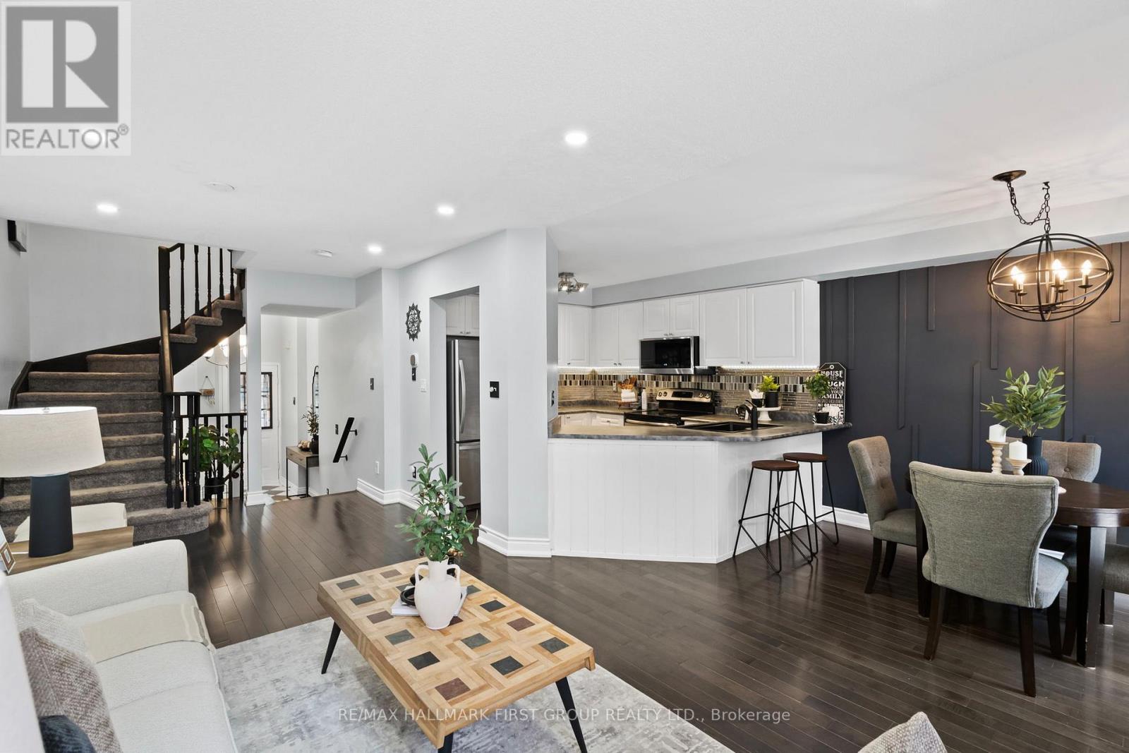 1696 Woodgate Trail, Oshawa, Ontario  L1G 8B4 - Photo 8 - E12561626