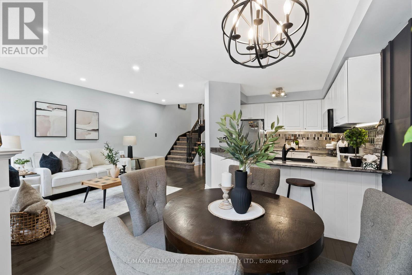 1696 Woodgate Trail, Oshawa, Ontario  L1G 8B4 - Photo 9 - E12561626