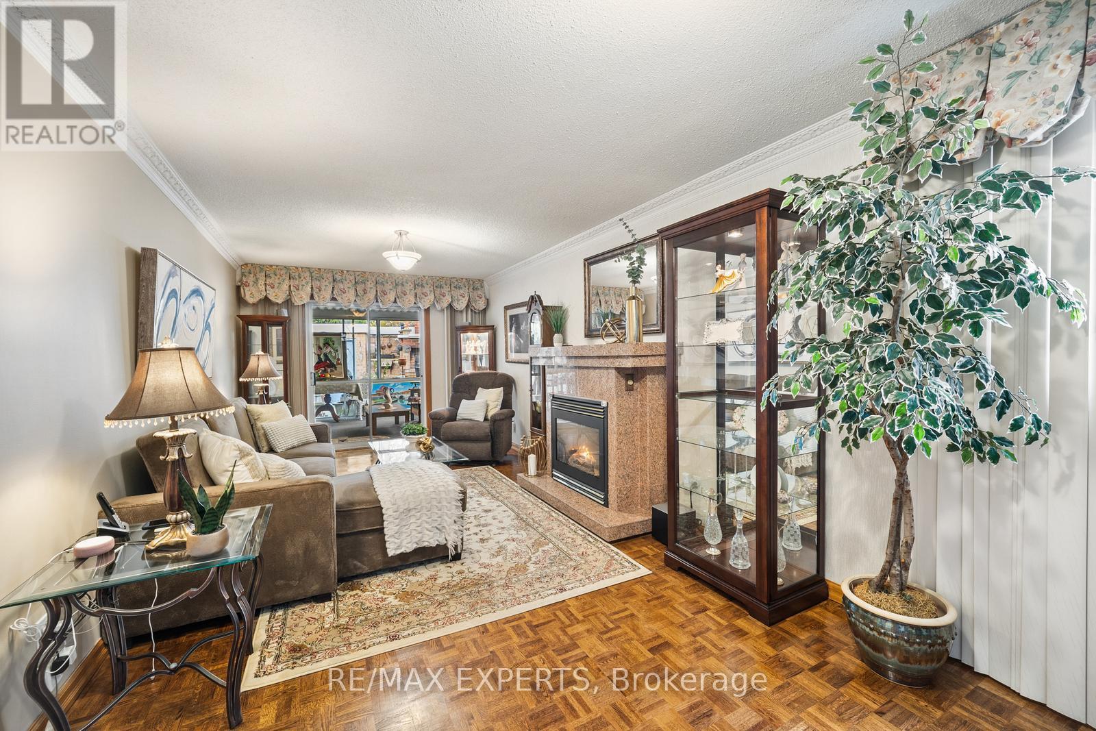 70 Darnborough Way, Toronto, Ontario  M1W 2G1 - Photo 14 - E12561644