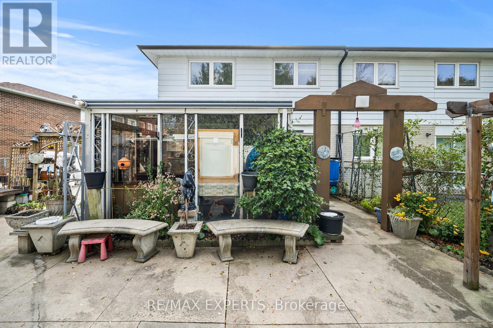 70 Darnborough Way, Toronto, Ontario  M1W 2G1 - Photo 39 - E12561644