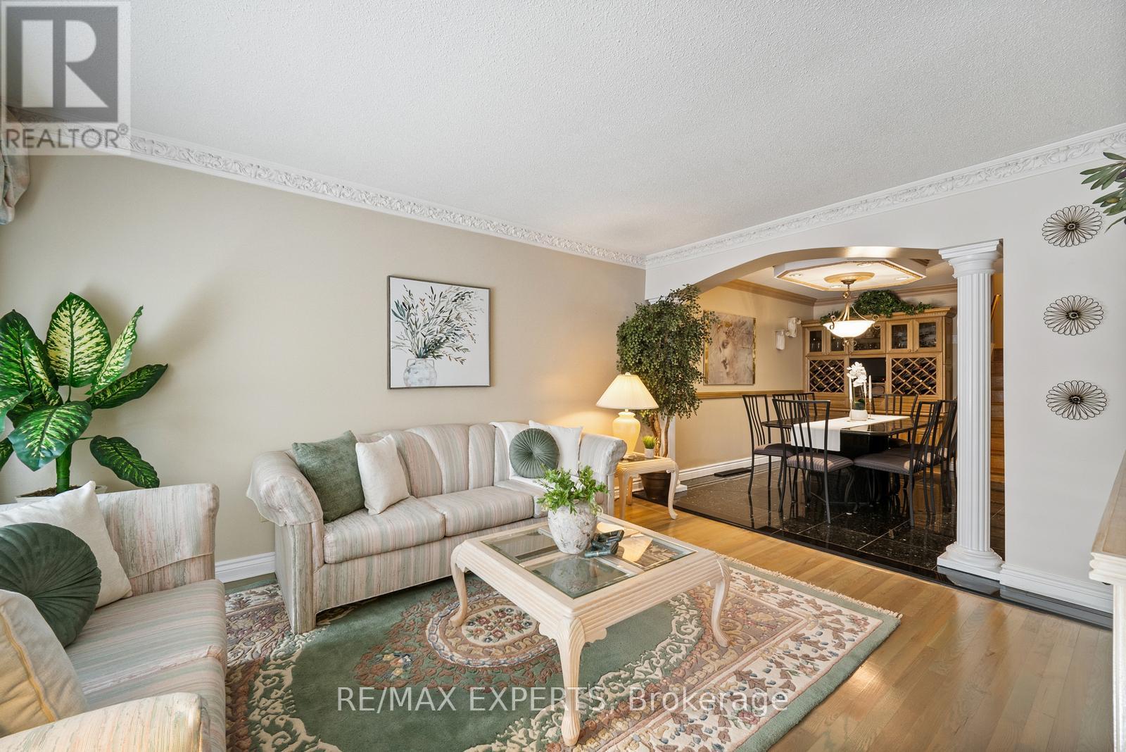 70 Darnborough Way, Toronto, Ontario  M1W 2G1 - Photo 5 - E12561644