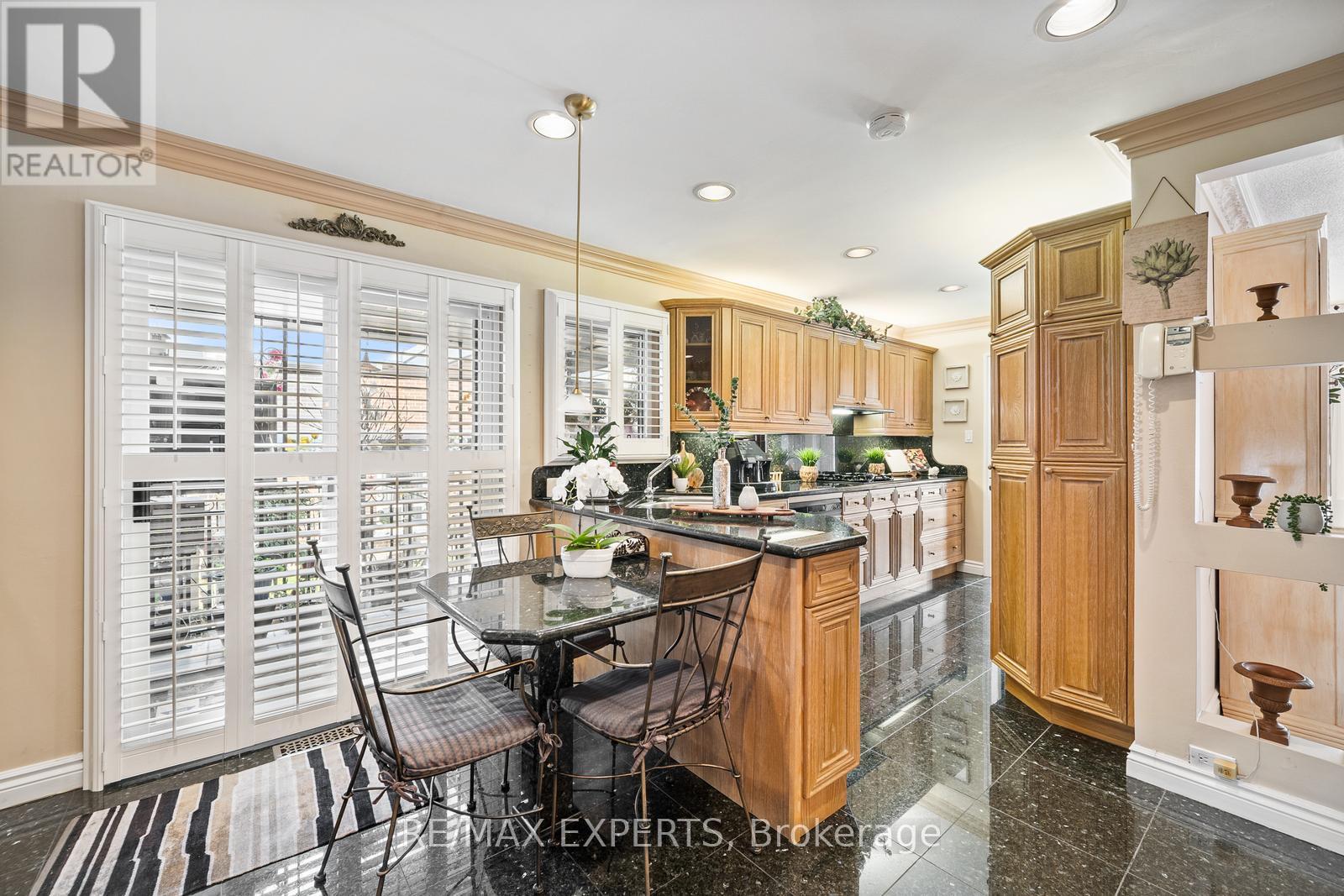 70 Darnborough Way, Toronto, Ontario  M1W 2G1 - Photo 9 - E12561644