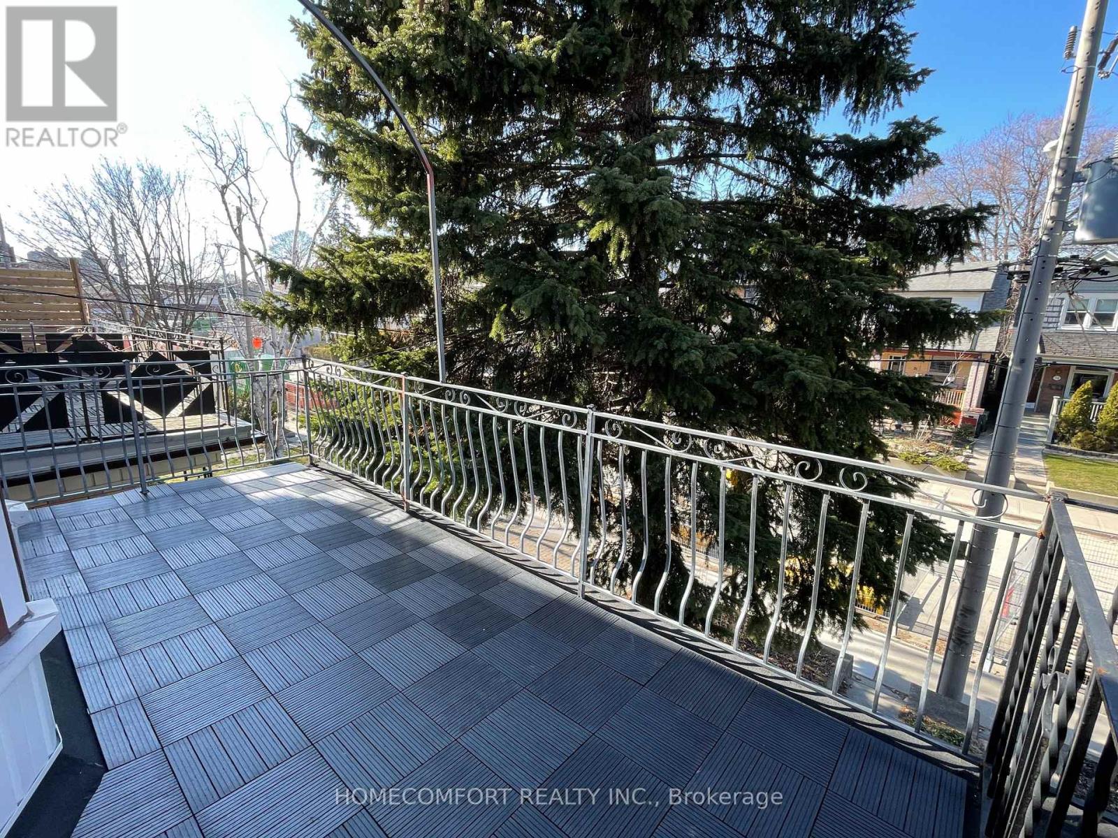 Upper - 33 Strathmore Boulevard, Toronto, Ontario  M4J 1P1 - Photo 15 - E12561664
