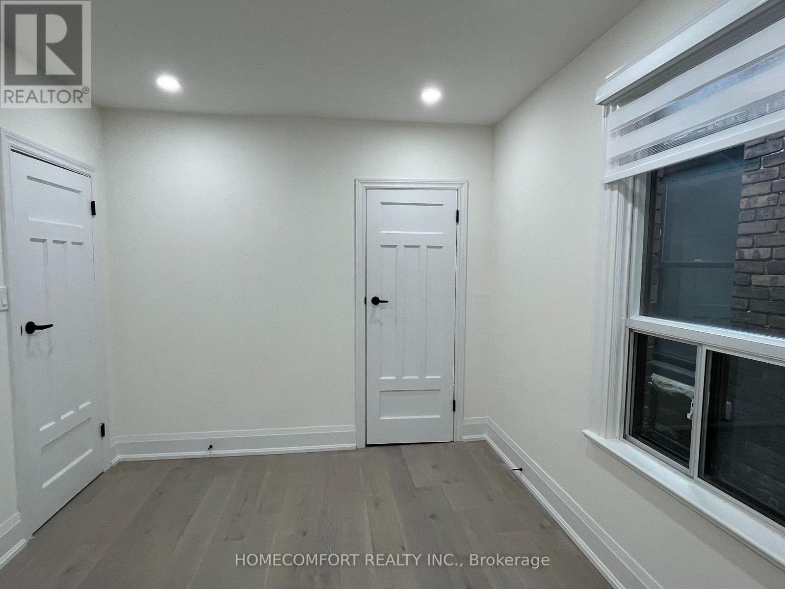 Upper - 33 Strathmore Boulevard, Toronto, Ontario  M4J 1P1 - Photo 19 - E12561664