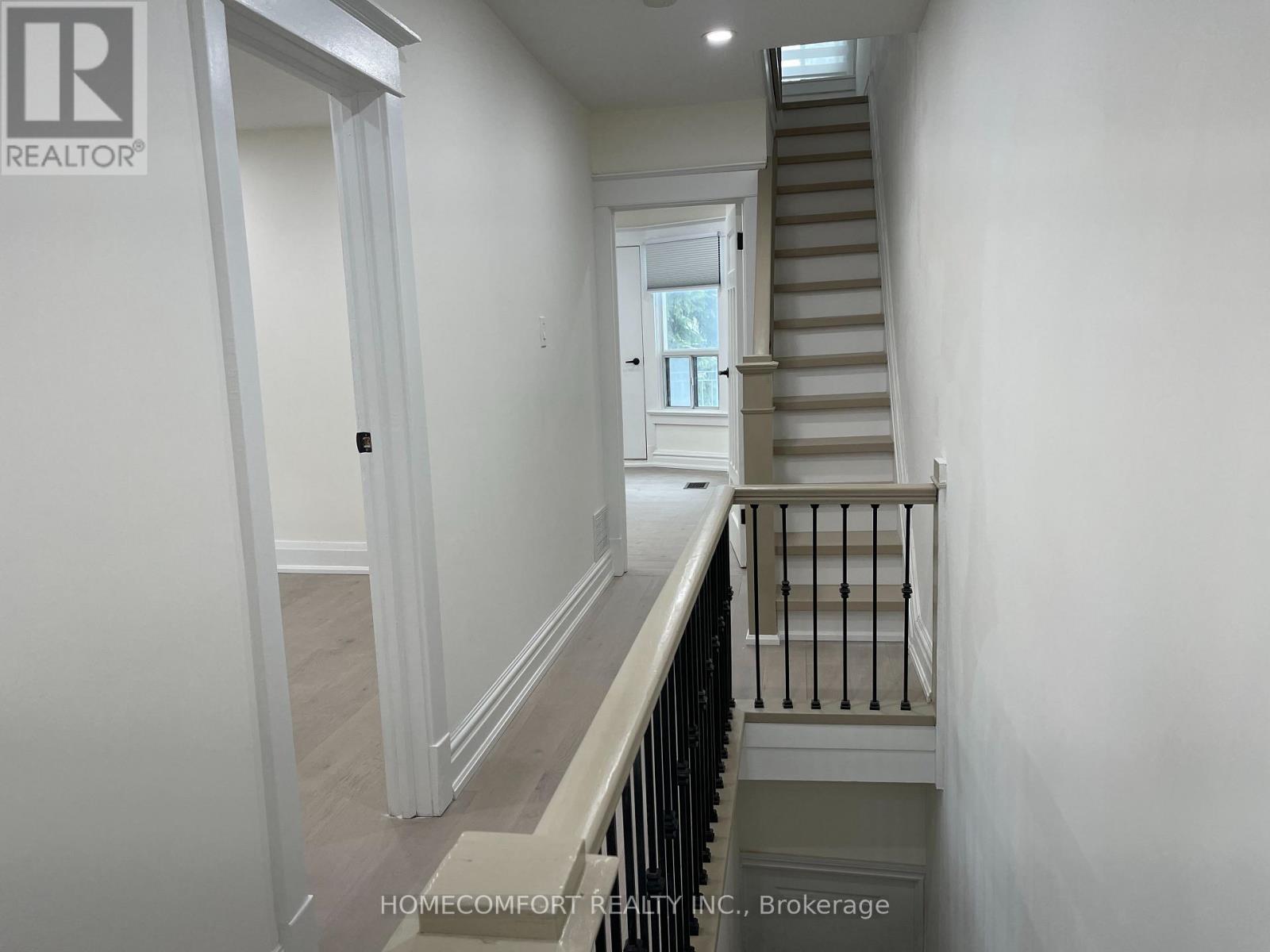 Upper - 33 Strathmore Boulevard, Toronto, Ontario  M4J 1P1 - Photo 23 - E12561664