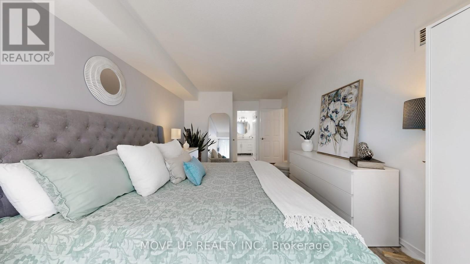 225 - 3 Ellesmere Street, Richmond Hill, Ontario  L4B 4N2 - Photo 18 - N12561602