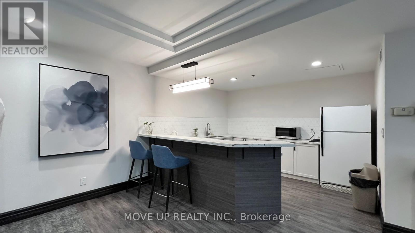 225 - 3 Ellesmere Street, Richmond Hill, Ontario  L4B 4N2 - Photo 39 - N12561602