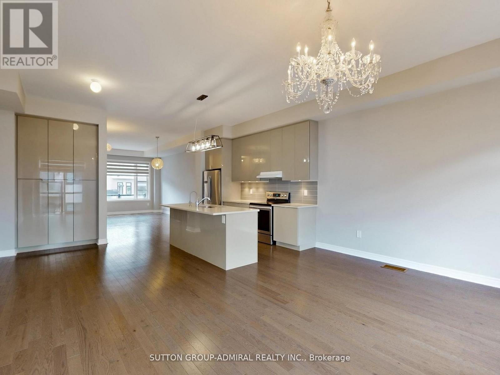 70 Laskin Drive, Vaughan, Ontario  L6A 5A4 - Photo 13 - N12561628