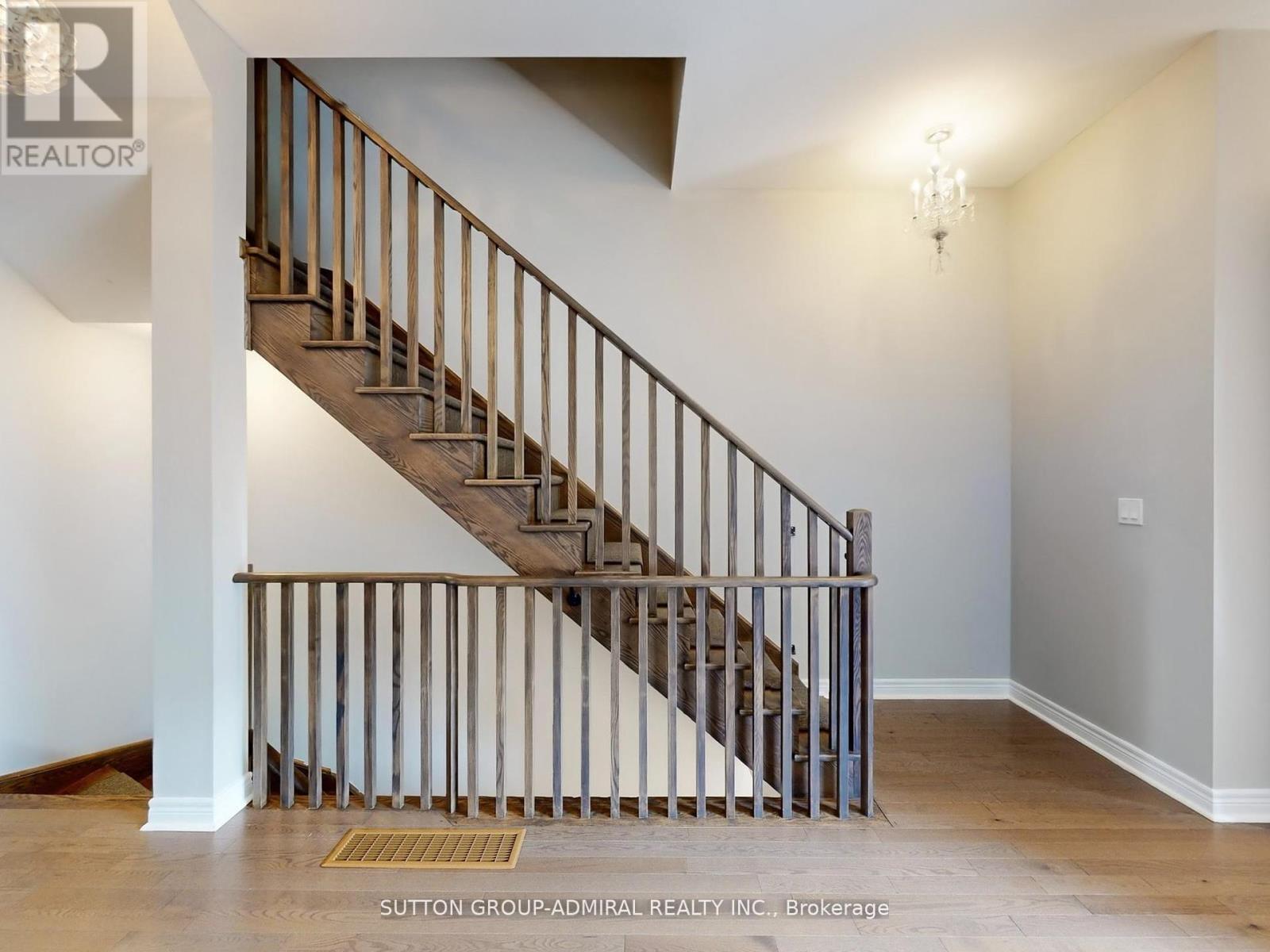 70 Laskin Drive, Vaughan, Ontario  L6A 5A4 - Photo 21 - N12561628