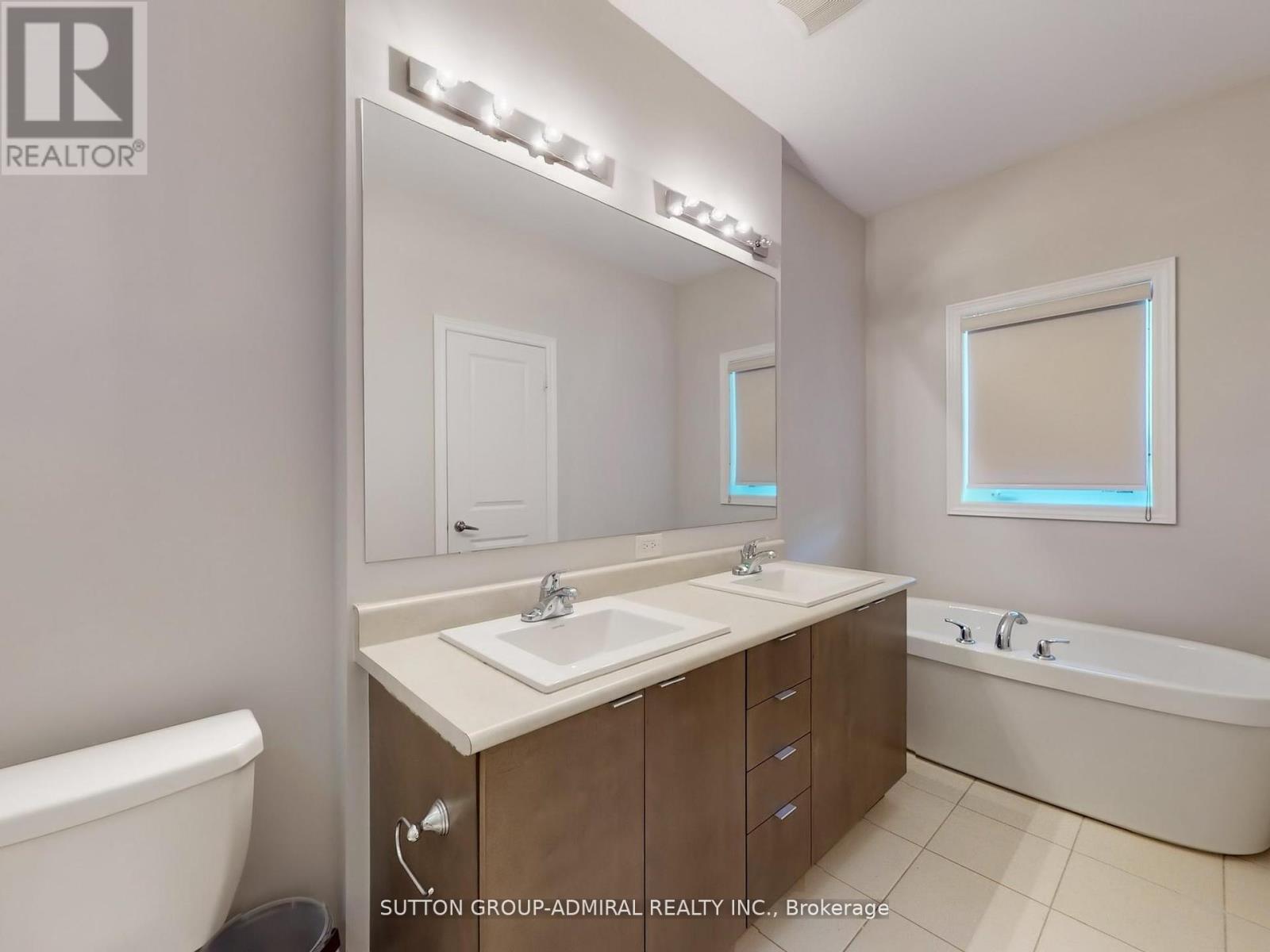 70 Laskin Drive, Vaughan, Ontario  L6A 5A4 - Photo 25 - N12561628