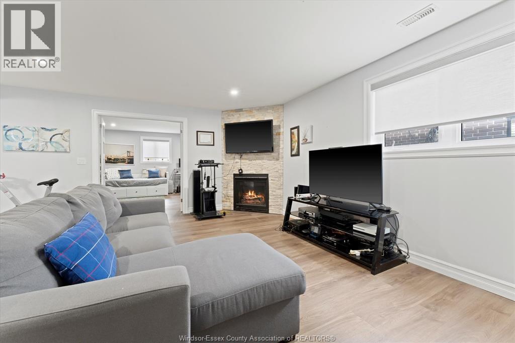 91 Carolina Woods Crescent, Leamington, Ontario  N8H 5N2 - Photo 25 - 25029226