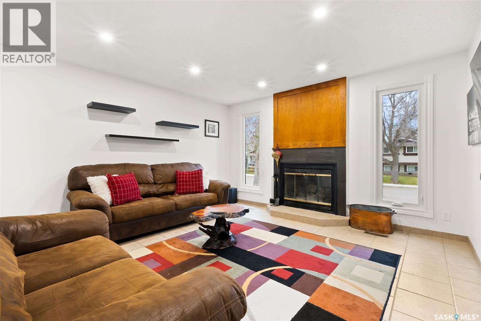 82 Sibbald Crescent, Regina, Saskatchewan  S4T 7L7 - Photo 3 - SK024247