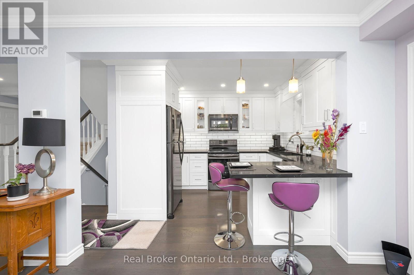 163 Ross Lane, Oakville, Ontario  L6H 5K3 - Photo 14 - W12561800