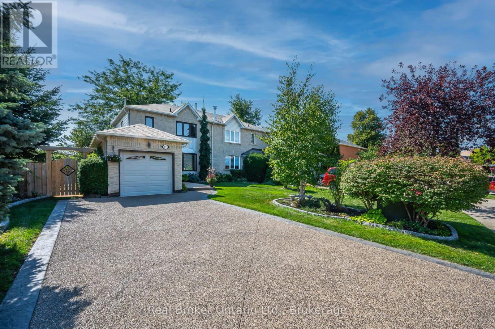 163 Ross Lane, Oakville, Ontario  L6H 5K3 - Photo 4 - W12561800