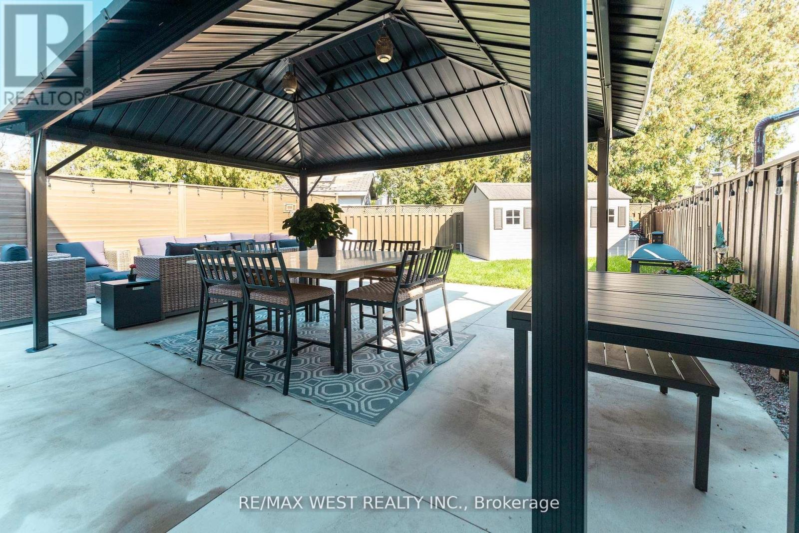 70 Wheatsheaf Crescent, Toronto, Ontario  M3N 1P6 - Photo 29 - W12561582