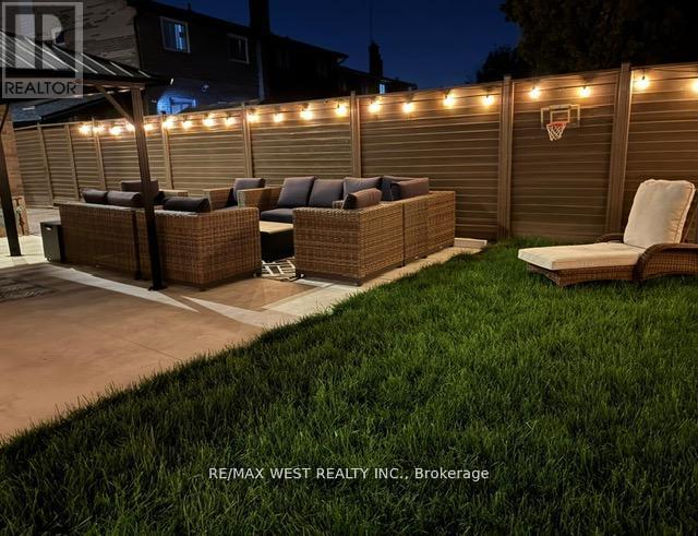 70 Wheatsheaf Crescent, Toronto, Ontario  M3N 1P6 - Photo 32 - W12561582