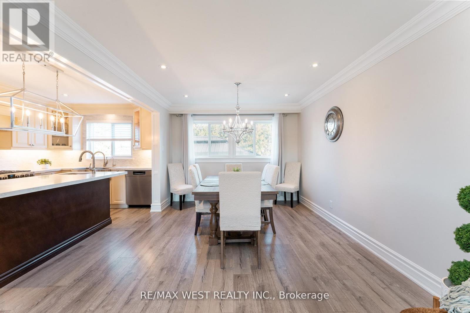 70 Wheatsheaf Crescent, Toronto, Ontario  M3N 1P6 - Photo 8 - W12561582