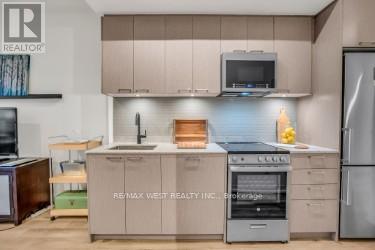 1808 St. Clair W, Toronto, Ontario  M6N 0C1 - Photo 10 - W12561584