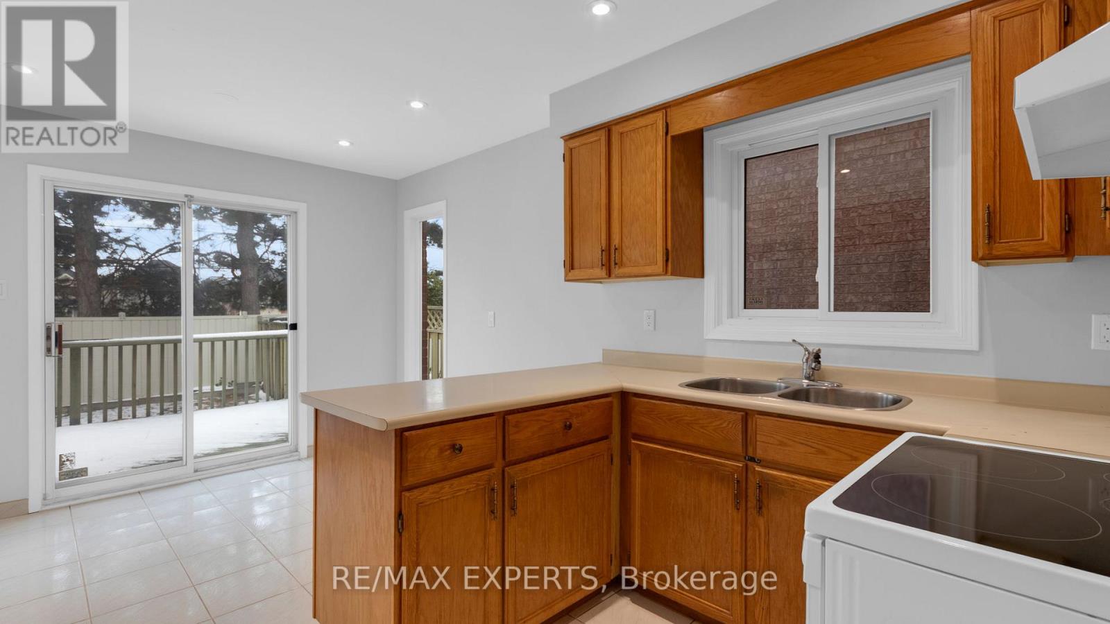 78 Candy Crescent, Brampton, Ontario  L6X 3Z9 - Photo 17 - W12561620