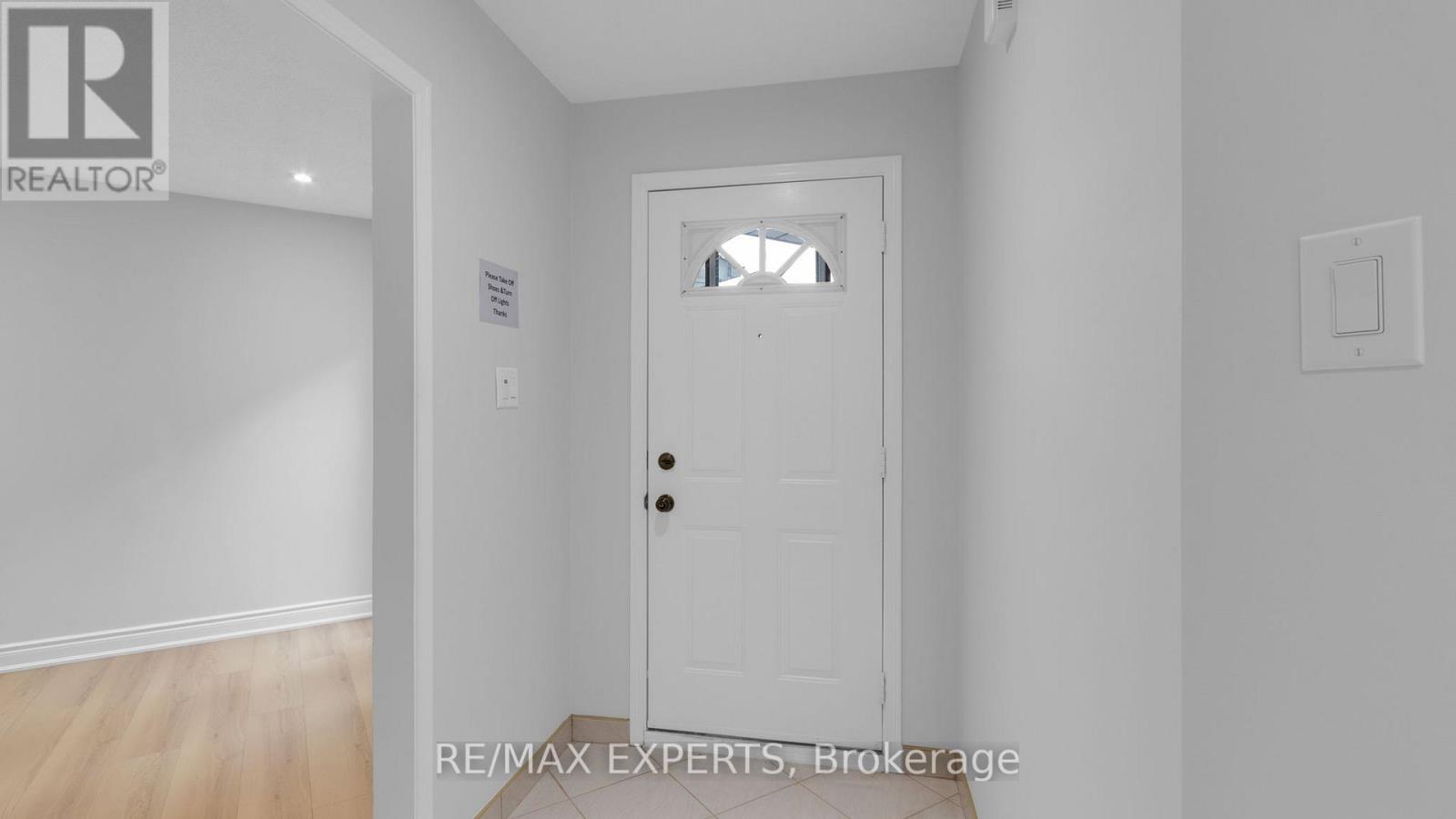 78 Candy Crescent, Brampton, Ontario  L6X 3Z9 - Photo 5 - W12561620