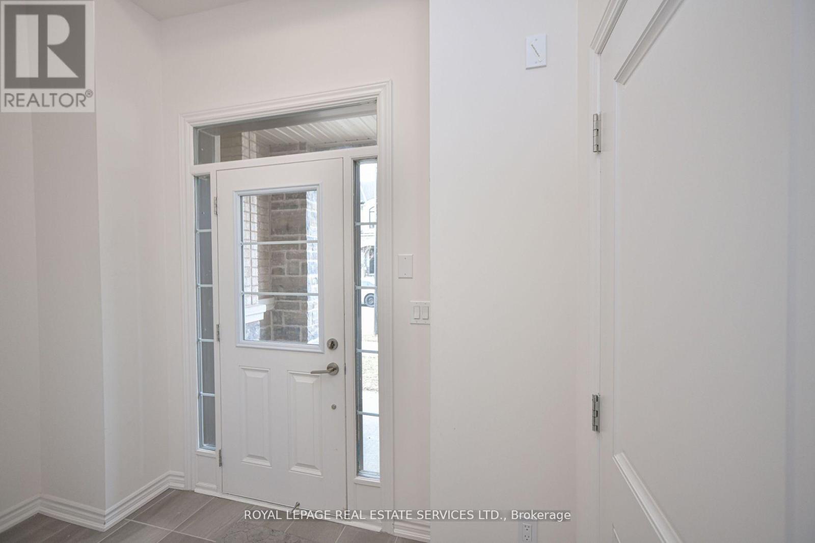 323 Thimbleweed Court, Milton, Ontario  L9E 1T2 - Photo 8 - W12561624