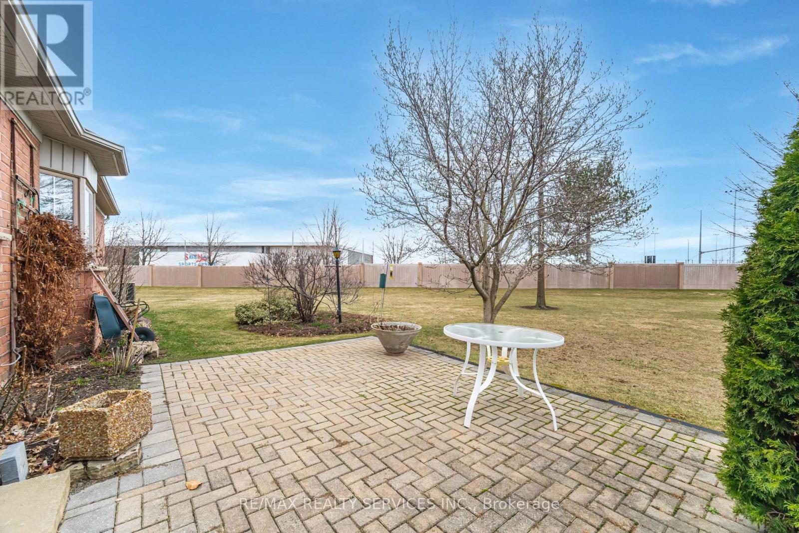 10 Orchard Park Gate, Brampton, Ontario  L6R 1W5 - Photo 41 - W12561640