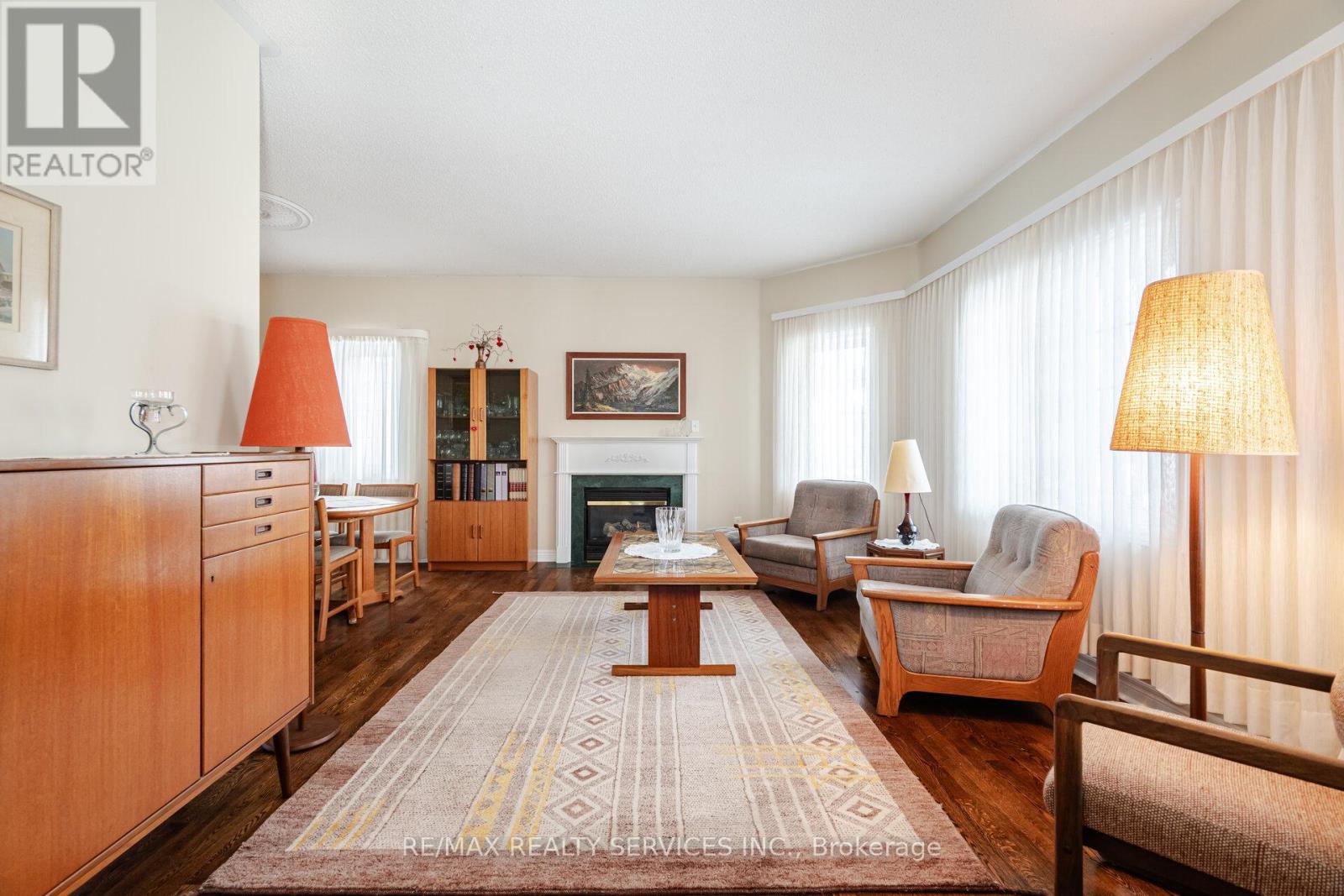 10 Orchard Park Gate, Brampton, Ontario  L6R 1W5 - Photo 8 - W12561640