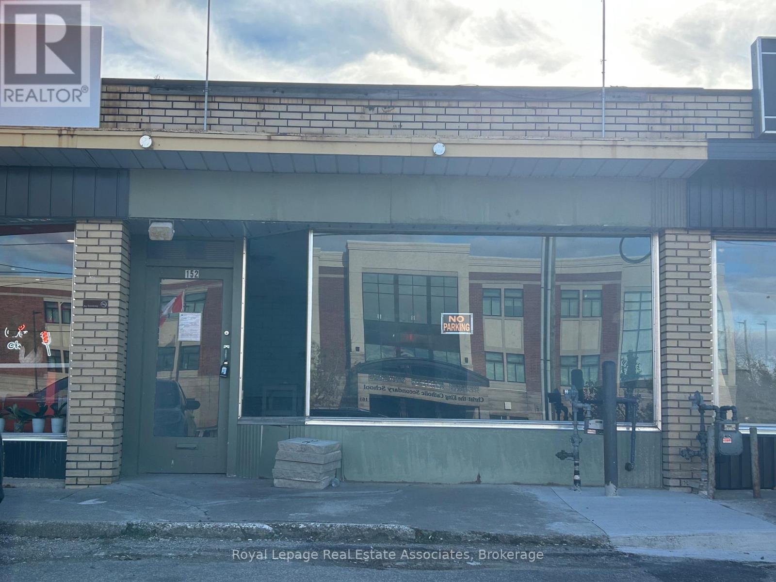 152 GUELPH STREET, Halton Hills, Ontario