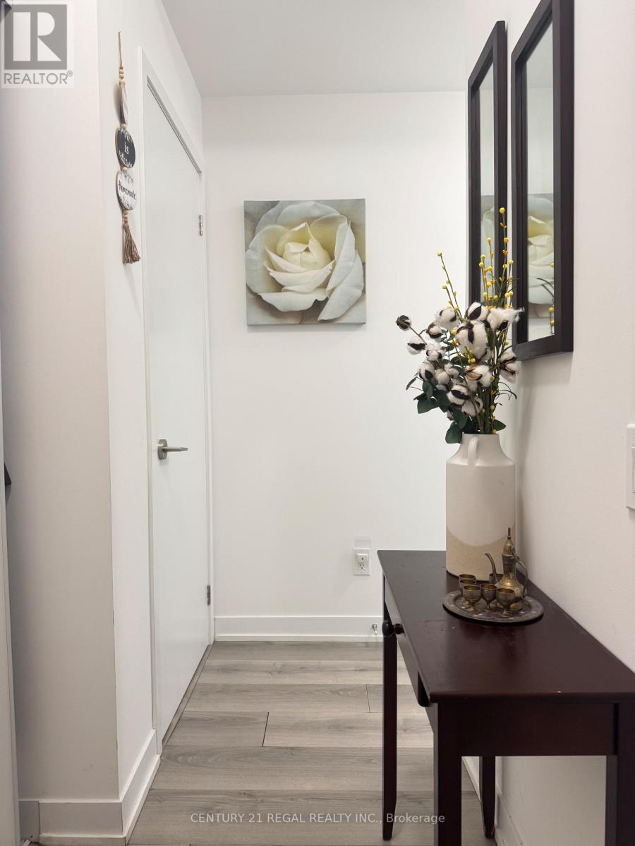 207 - 1787 St Clair Ave W. Avenue, Toronto, Ontario  M6N 0B7 - Photo 4 - W12561660