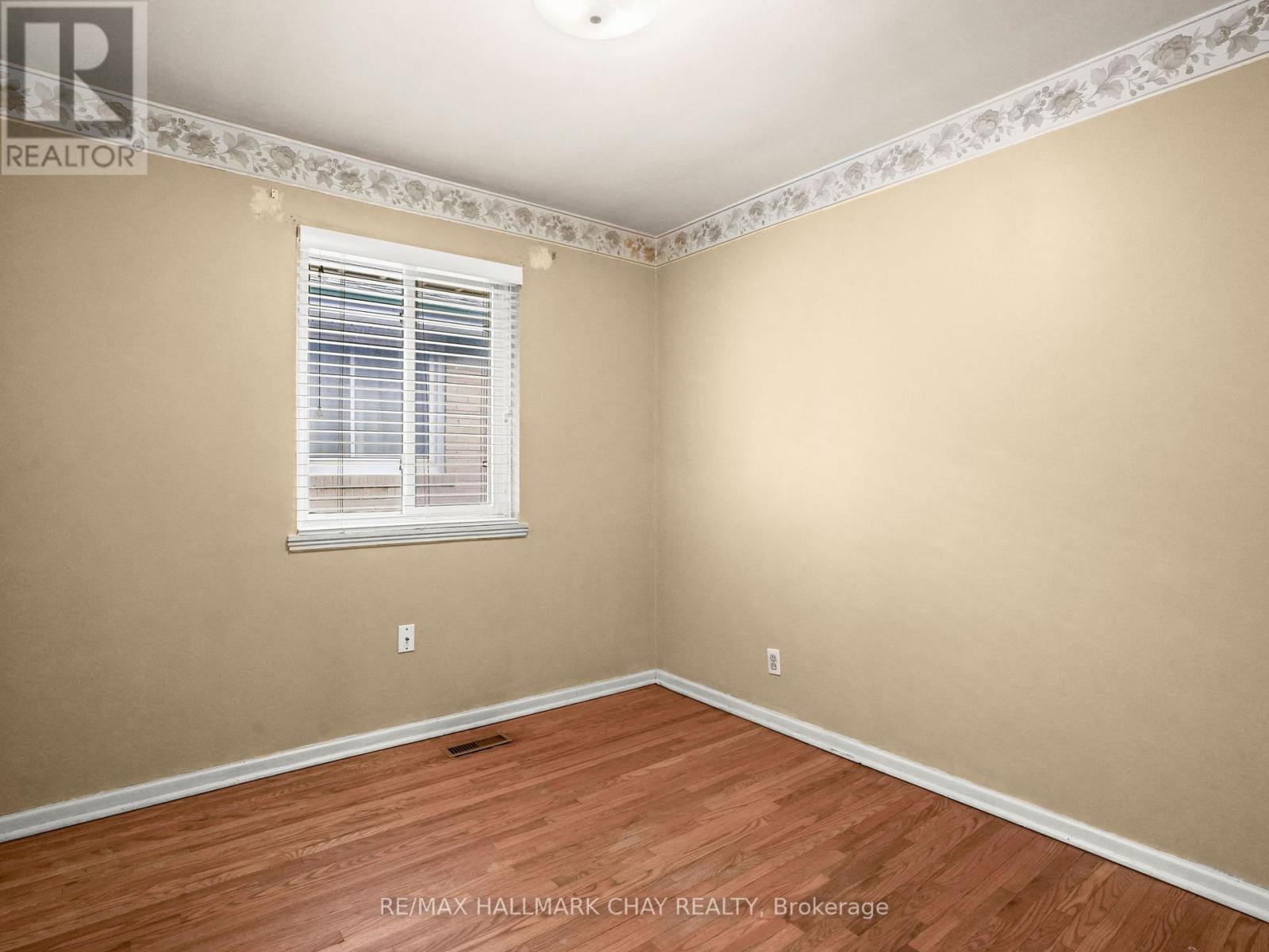 18 Ludgate Drive, Toronto, Ontario  M9W 2Y3 - Photo 14 - W12561672