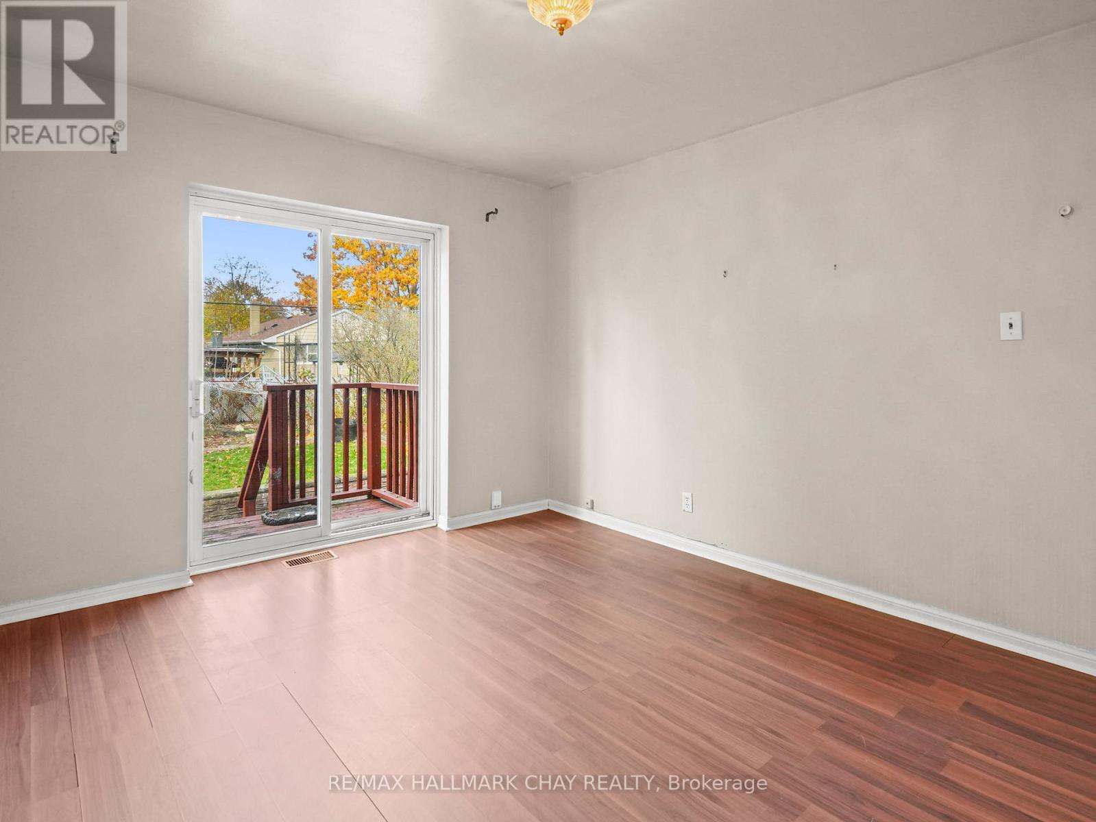 18 Ludgate Drive, Toronto, Ontario  M9W 2Y3 - Photo 17 - W12561672